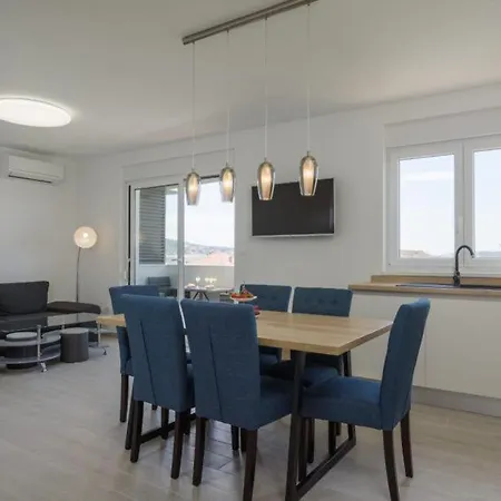 Lux Trogir